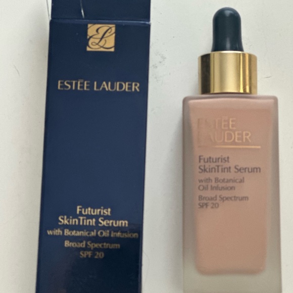 Estee Lauder Futurist SkinTint Serum - - Picture 2 of 3